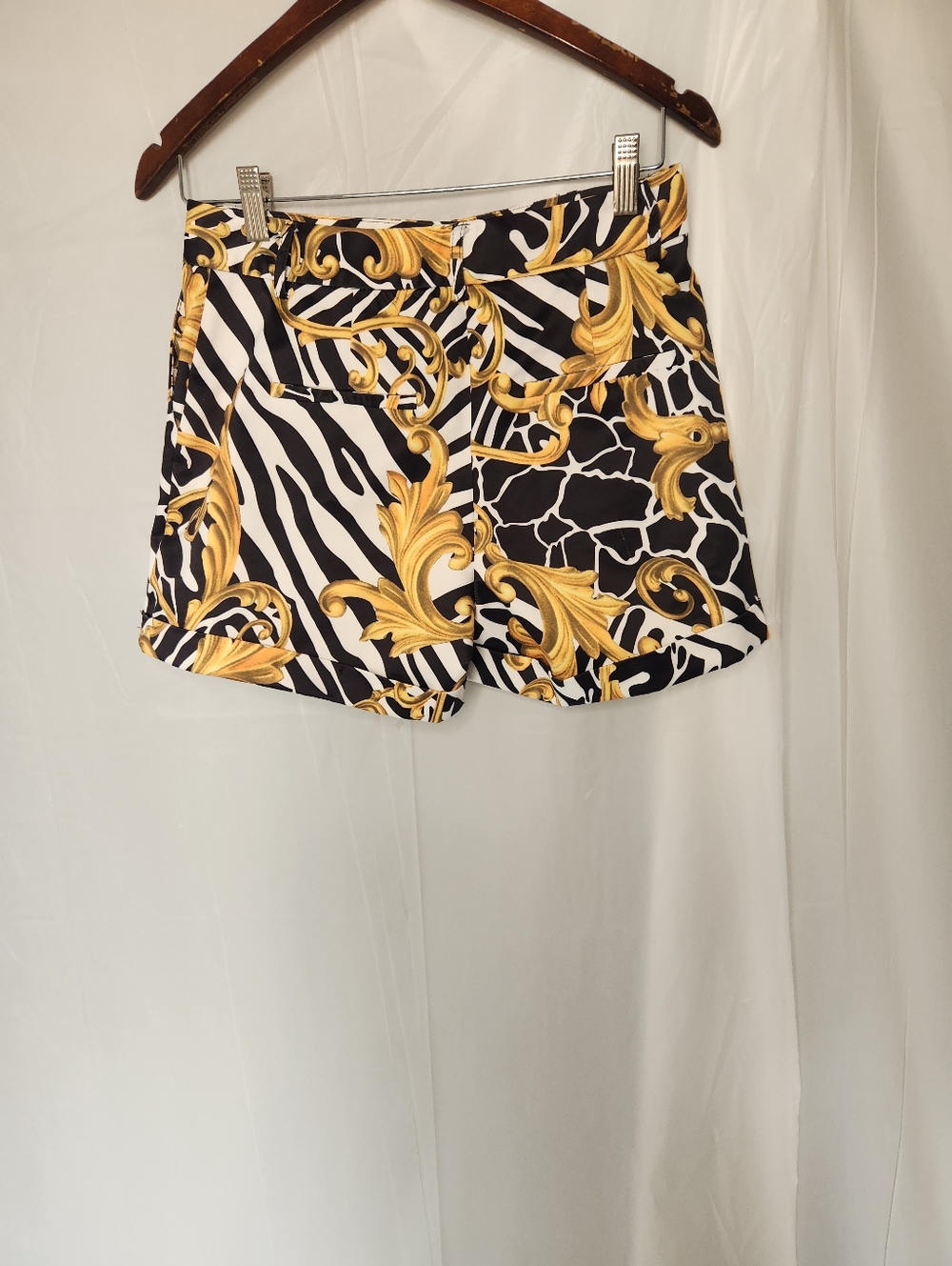 OVI Zebra Black And Gold Baroque Print Shorts - Picture 13 of 16